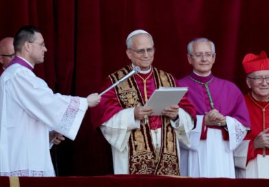 Santos dos Últimos Dias participam de encontro inter-religioso durante visita do Papa Leão XIV à França